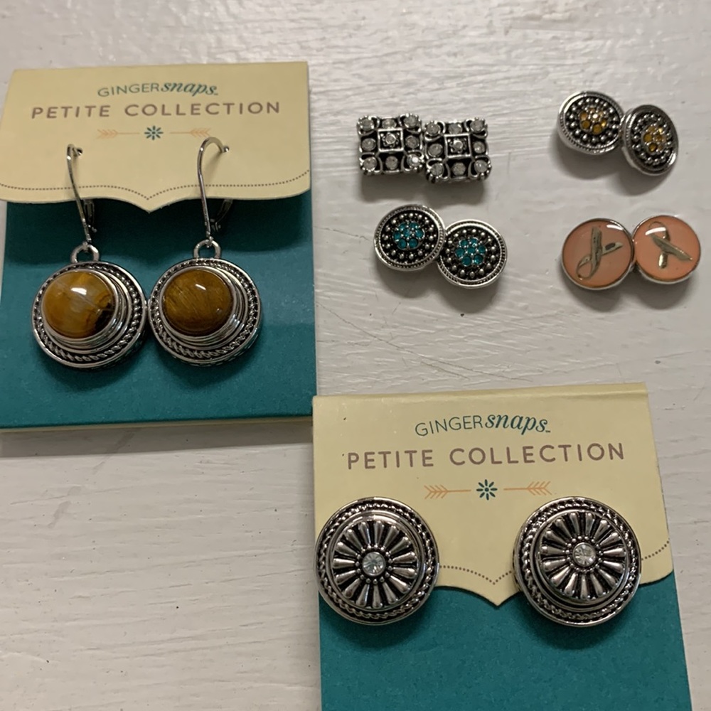Set of 2 pair earrings and 6 matching pair genuine Ginger Snaps.  NWT